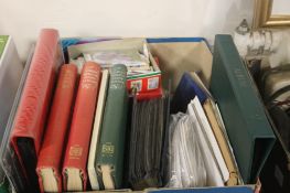 A TRAY OF ASSORTED STAMPS LOOSE AND IN ALBUMS (TRAY/S NOT INCLUDED)