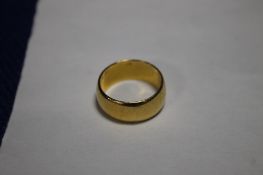 A 22 CT GOLD MENS WEDDING BAND SIZE M