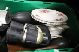 A TRAY OF ASSORTED CERAMICS AND SUNDRIES TO INCLUDE BINOCULARS (TRAY/S NOT INCLUDED)