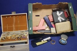 A QUANTITY OF ASSORTED COSTUME JEWELLERY, WRISTWATCHES ETC