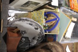 A TRAY OF ASSORTED SUNDRIES TO INCLUDE A CAMERA (TRAY/S NOT INCLUDED)