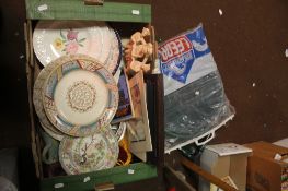 A TRAY OF SUNDRIES AND CERAMICS (TRAY/S NOT INCLUDED)