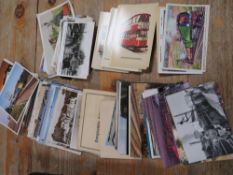 TWO TRAYS OF VINTAGE TRAIN / RAILWAYANA POSTCARDS AND BLACK AND WHITE PHOTOGRAPHS ETC
