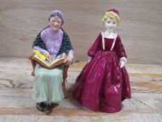 A ROYAL DOULTON FIGURINE 'THE FAMILY ALBUM' TOGETHER WITH ROYAL WORCESTER FIGURINE 'GRANDMOTHERS