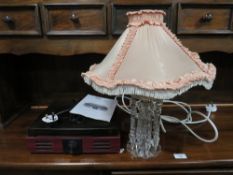A GLASS LUSTRE TABLE LAMP TOGETHER WITH A SMALL RECORD DECK (2)