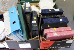 A COLLECTION OF VINTAGE POSTCARDS CONTAINED IN ELEVEN ALBUMS, TO INCLUDE WORLDWIDE AND UK THEMED