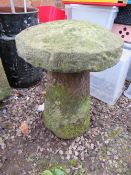 A SANDSTONE STADDLESTONE H-66 CM