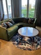 A MODERN UPHOLSTERED CORNER SUITE - APPROX 182 X 240 CM (TABLE, CUSHIONS AND RUG NOT INCLUDED)