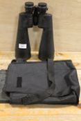 A MODERN PAIR OF 12X - 36 X 70 ZOOM 56M / 1000M @ 12X BINOCULARS