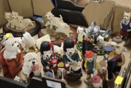 A COLLECTION OF ASSORTED DOG FIGURES TO INCLUDE ROBERT HARROP DOGGIE PEOPLE ETC.