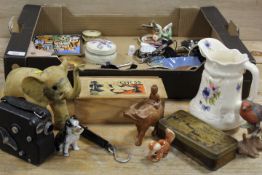 A TRAY OF COLLECTABLES TO INCLUDE A CHESS SET, VINTAGE CAMERA, CERAMICS ETC