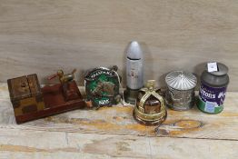 A SELECTION OF ASSORTED VINTAGE / NOVELTY MONEY BANKS ETC
