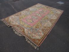 A MODERN WOOLLEN RUG APPROX 196 X 288 CM