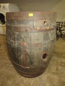 AN OLD OAK BARREL - H 64 CM