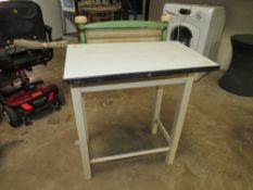 A VINTAGE SMALL FOLDING KITCHEN MANGLE