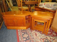 A MODERN NEST OF TABLES & A TV CABINET (2)