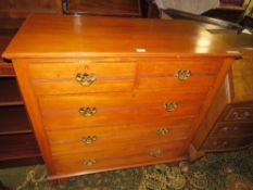 AN EDWARDIAN SATINWOOD CHEST OF FIVE DRAWERS, W 105 cm