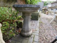 A MODERN GARDEN BIRD BATH, H 68 cm