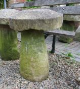 AN ANTIQUE SANDSTONE STADDLESTONE, H 64 cm