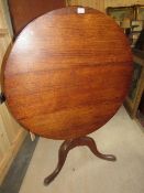 A 19TH CENTURY OAK TILT-TOP PEDESTAL TRIPOD TABLE, H 70 cm, Dia. 86 cm