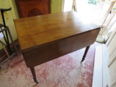 A VICTORIAN MAHOGANY PEMBROKE TABLE
