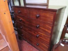 A VICTORIAN MAHOGANY CHEST OF FIVE DRAWERS, W 109 cm