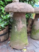 AN ANTIQUE SANDSTONE STADDLESTONE, H 78 cm