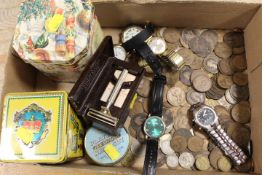 A TRAY OF ASSORTED COLLECTABLES TO INCLUDE WRISTWATCHES, VINTAGE COINAGE ETC