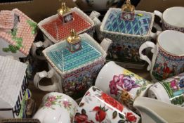 A TRAY OF COLLECTABLE SADLER TEAPOTS, MUGS ETC