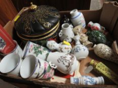 A SELECTION OF COLLECTABLES TO INCLUDE FRANKLIN PORCELAIN MINIATURE 'THE TREASURES OF THE IMPERIAL