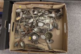 AN ASSORTMENT OF SILVER PLATED FLATWARE