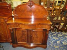 A VICTORIAN MAHOGANY CHIFFIONER W-117 CM