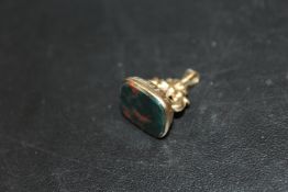 HALLMARKED 9CT GOLD AND BLOODSTONE FOB SEAL