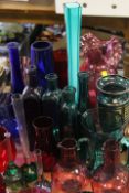 A TRAY OF ASSORTED COLOURED GLASSWARE ETC