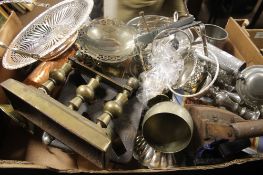 A BOX OF METALWARE