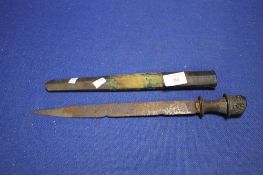 AN ANTIQUE EASTERN DAGGER