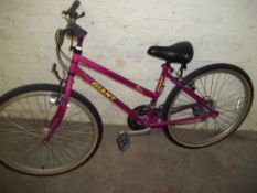 A GIANT GIRLS HYBRID BIKE