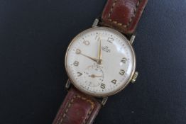 A SMITHS VINTAGE 9CT GOLD WRIST WATCH, Dia 3.25 cm