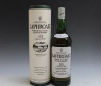 1 LITRE BOTTLE OF LAPHROAIG 10 YEARS OLD SINGLE ISLAY MALT WHISKY IN GIFT TUBE