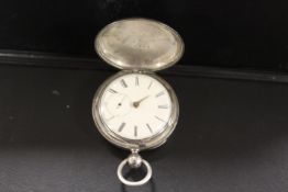 AN ANTIQUE SILVER HUNTING FUSEE GENTLEMANS POCKET WATCH