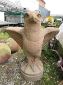 A STONE GARDEN EAGLE H-70 CM