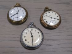 THREE ANTIQUE SMITHS GENTLEMANS POCKET WATCHES