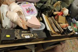 THREE TRAYS OF EX SHOWHOME ASSORTED CHILDRENS ROOMS ACCESSORIES TO INCLUDE DOOR STOP, BOOKS,