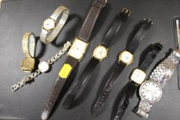 A SELECTION OF ASSORTED WRISTWATCHES