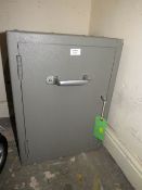 A STEEL SINGLE KEY SAFE - APPROX h 58 cm, W 43 cm, D 44 cm