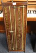 A WOODEN AND BRASS SNOOKER SCORE BOARD