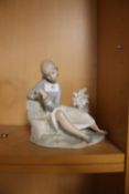 A LARGE LLADRO FIGURE (MISSING FINGER FROM HAND ) A/F