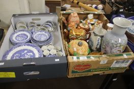 TWO TRAYS OF CHINA TO INCLUDE BARATTS BLUE/WHITE DINNER/TEA WARE