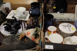 TWO TRAYS OF ASSORTED CERAMICS TO INCLUDE A FRANZ CUP AND SAUCER, WEDGWOOD HUMMINGBIRD ETC