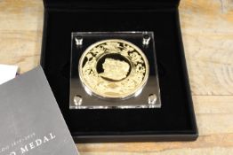 A CASED LONDON MINT OFFICE WATERLOO GIANT GOLD PLATED MEDAL IN PRESENTATION CASE